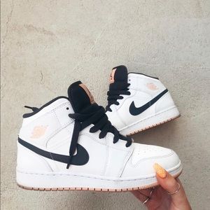 jordan 1 mids